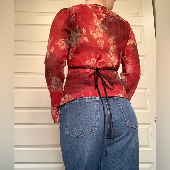 Studio Y red semi sheer, tie back top - Picture 3 of 11